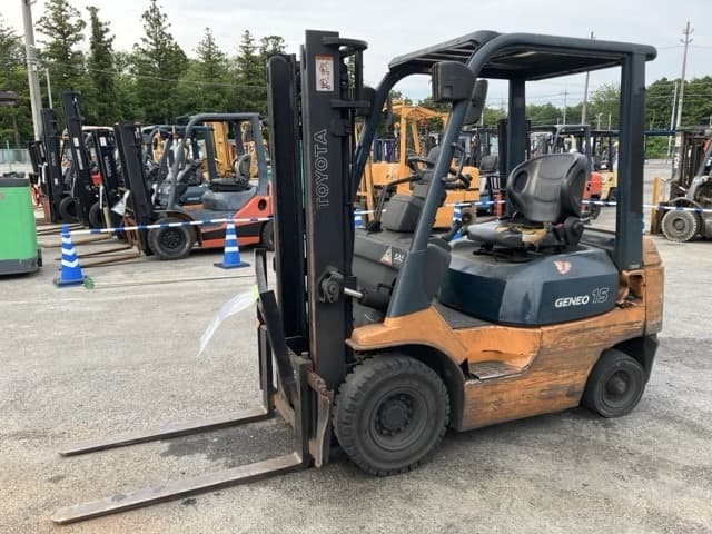 Forklift — Auction (lot 8451-2036)