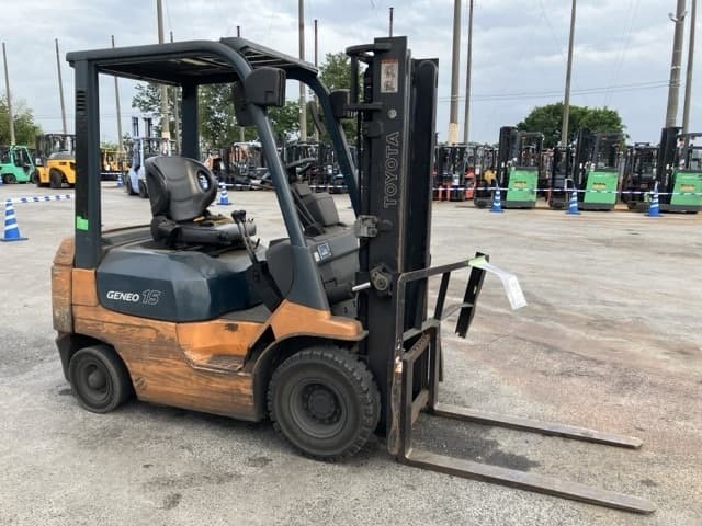 Forklift — Auction (lot 8451-2036)