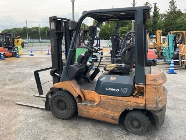 Forklift — Auction (lot 8451-2036)
