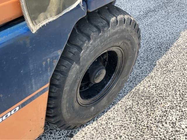 Forklift — Auction (lot 8451-2042)