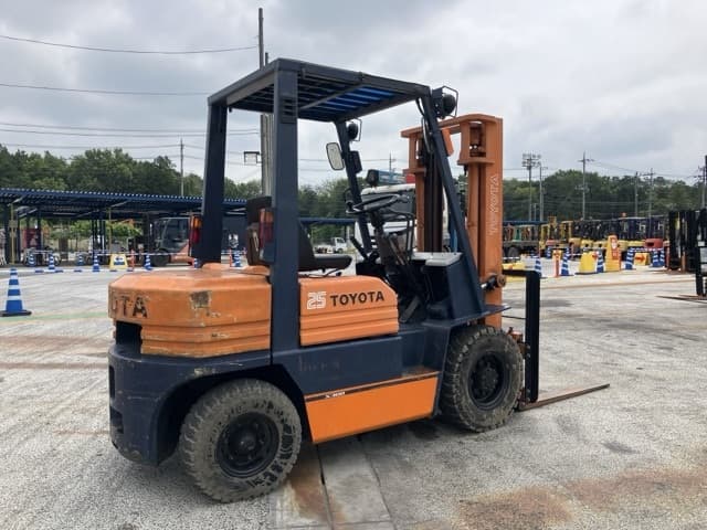 Forklift — Auction (lot 8451-2044)
