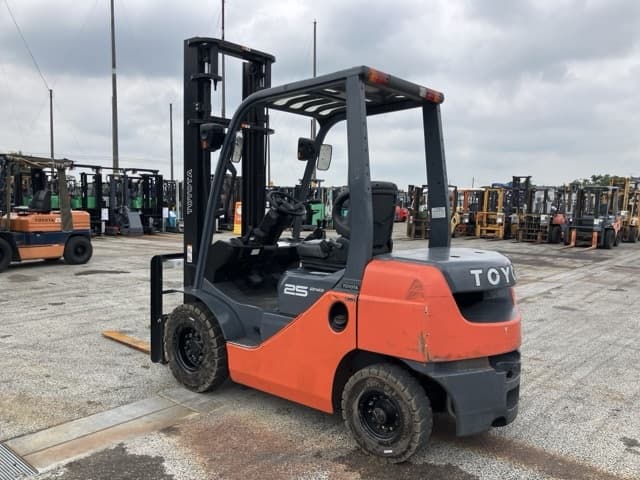 Forklift — Auction (lot 8451-2045)