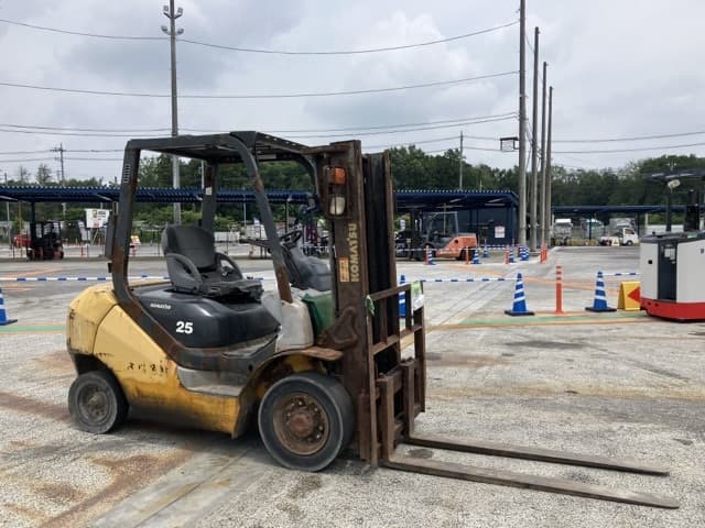 Forklift — Auction (lot 8451-2048)