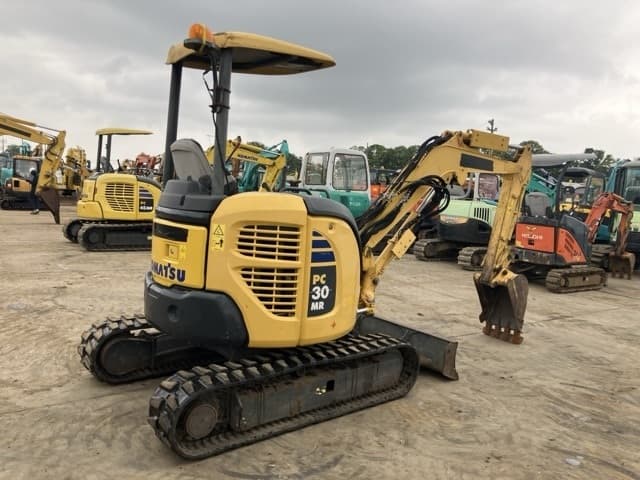 MINI EXCAVATOR — Auction (lot 8451-205)