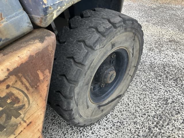 Forklift — Auction (lot 8451-2052)