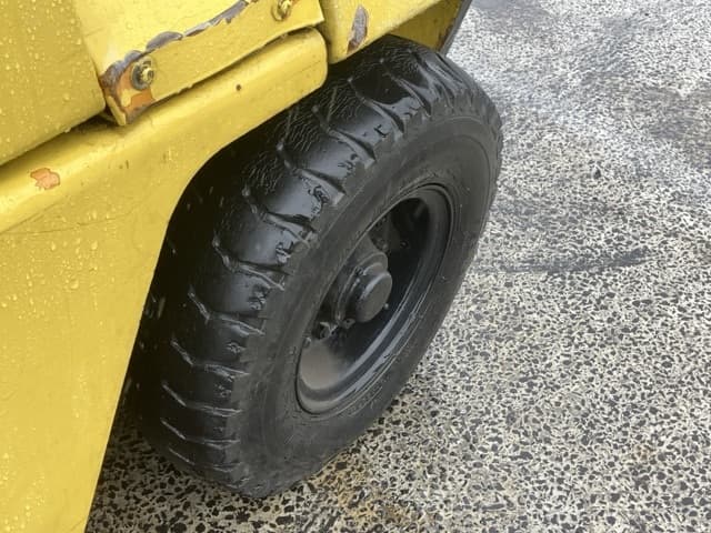 Forklift — Auction (lot 8451-2056)