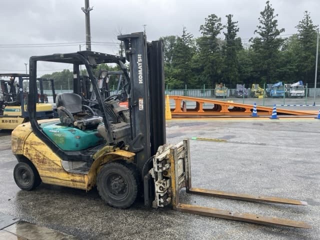 Forklift — Auction (lot 8451-2057)