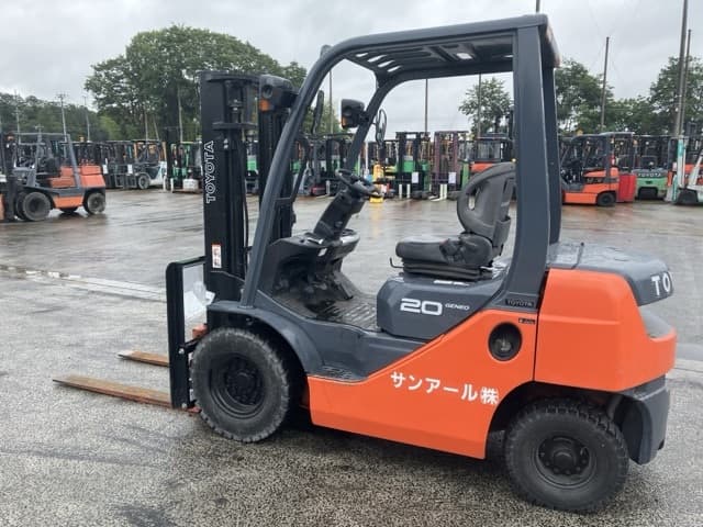 Forklift — Auction (lot 8451-2062)