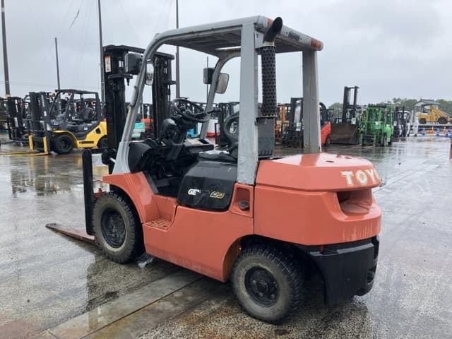 Forklift — Auction (lot 8451-2065)