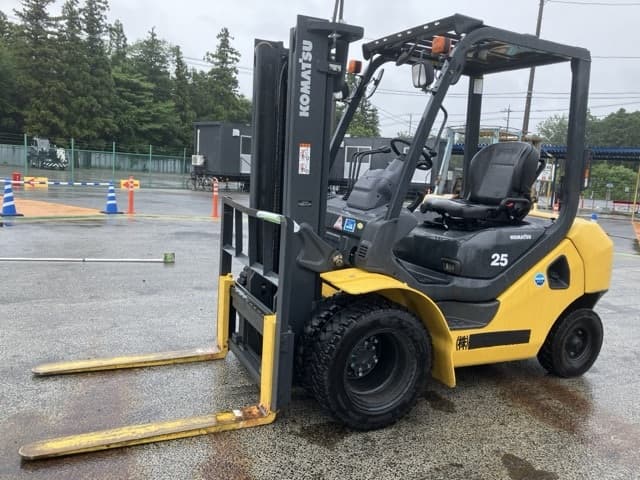 Forklift — Auction (lot 8451-2066)