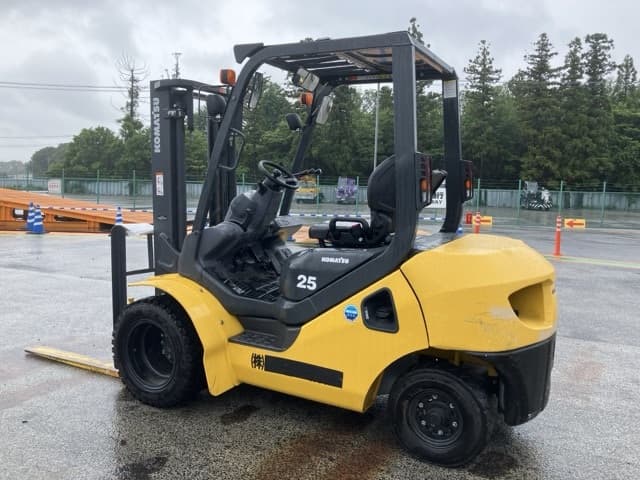 Forklift — Auction (lot 8451-2066)