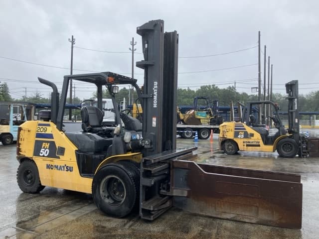 Forklift — Auction (lot 8451-2068)