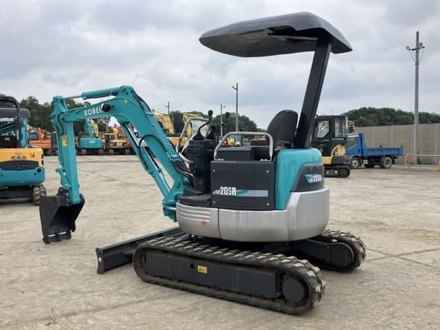 MINI EXCAVATOR — Auction (lot 8451-207)