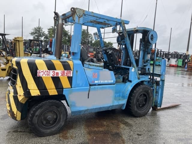 Forklift — Auction (lot 8451-2070)