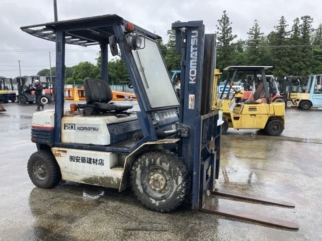 Forklift — Auction (lot 8451-2072)