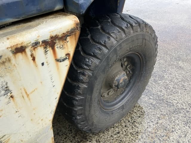 Forklift — Auction (lot 8451-2072)