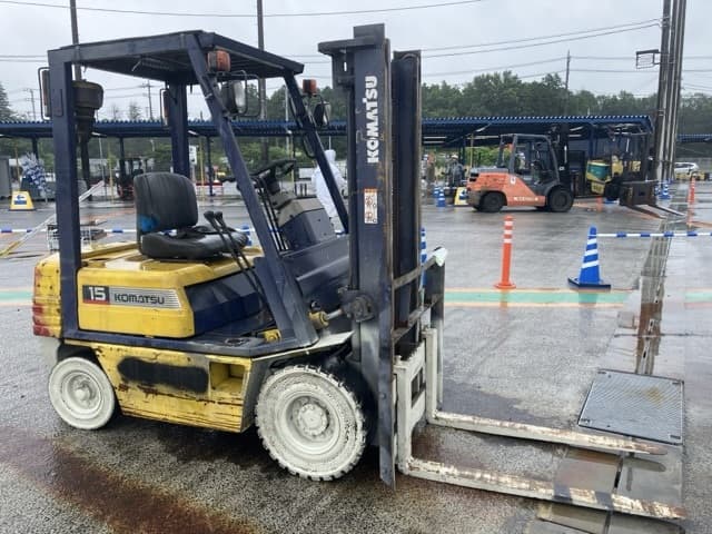 Forklift — Auction (lot 8451-2073)
