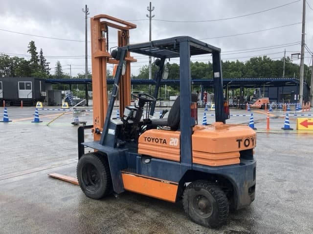 Forklift — Auction (lot 8451-2076)