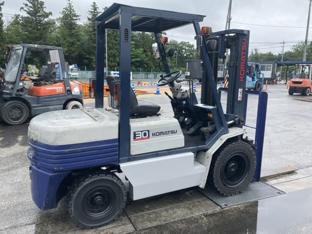 Forklift — Auction (lot 8451-2084)
