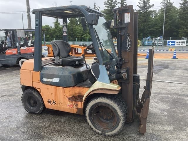Forklift — Auction (lot 8451-2085)