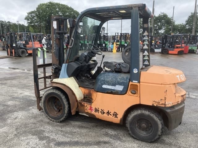 Forklift — Auction (lot 8451-2085)