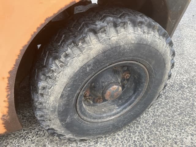 Forklift — Auction (lot 8451-2085)