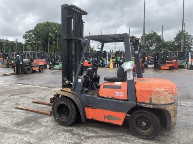 Forklift — Auction (lot 8451-2090)