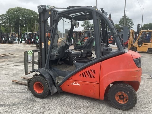 Forklift — Auction (lot 8451-2096)