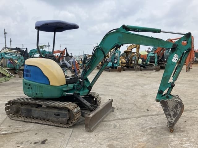 MINI EXCAVATOR — Auction (lot 8451-212)
