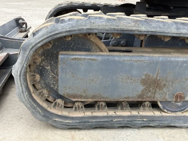 MINI EXCAVATOR — Auction (lot 8451-214)