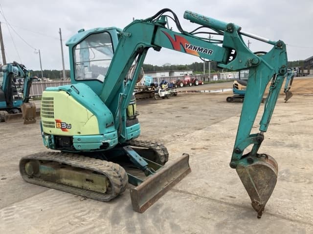 MINI EXCAVATOR — Auction (lot 8451-219)