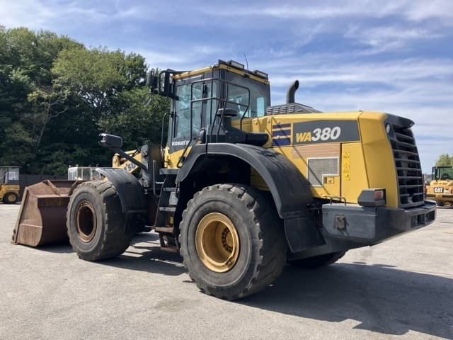 WHEEL LOADER — Auction (lot 8451-223)