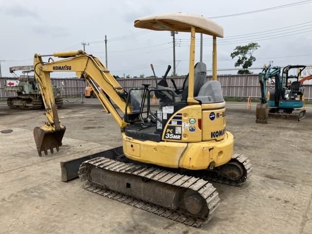 MINI EXCAVATOR — Auction (lot 8451-228)