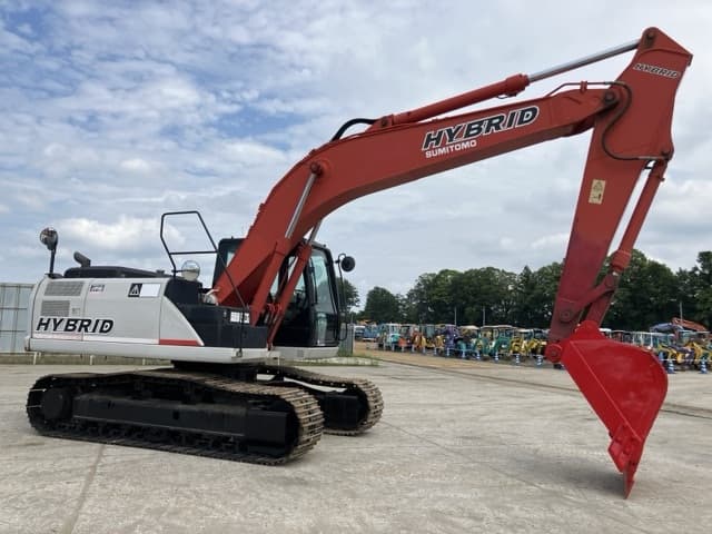 EXCAVATOR — Auction (lot 8451-23)