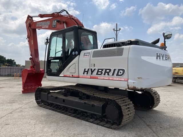 EXCAVATOR — Auction (lot 8451-23)