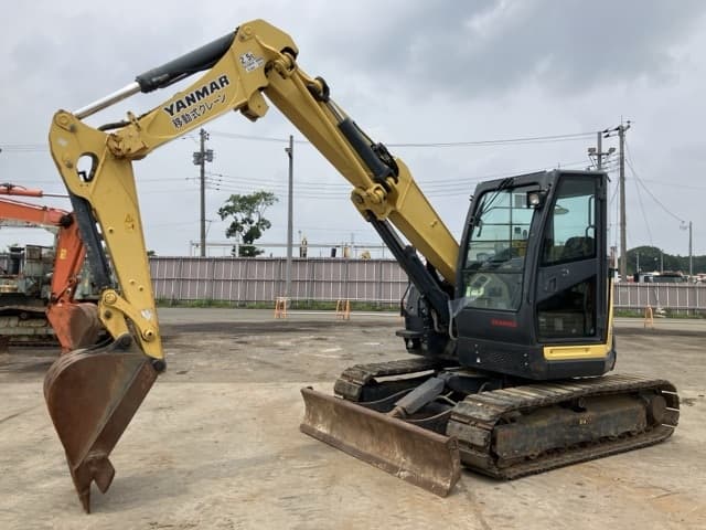 EXCAVATOR — Auction (lot 8451-235)