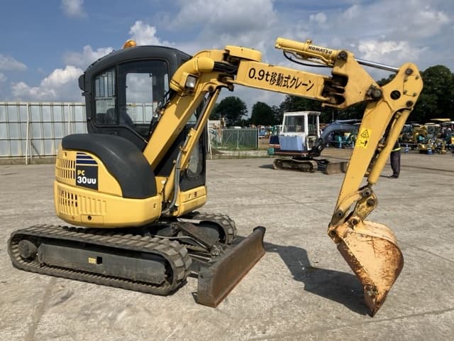 MINI EXCAVATOR — Auction (lot 8451-24)