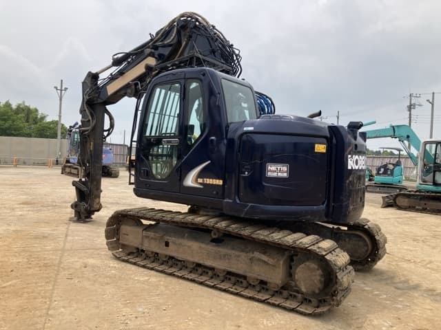 EXCAVATOR — Auction (lot 8451-243)