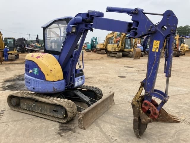 MINI EXCAVATOR — Auction (lot 8451-246)