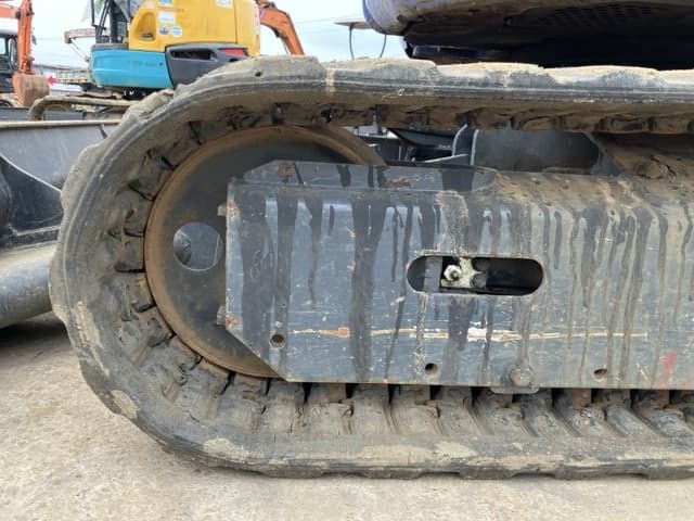 MINI EXCAVATOR — Auction (lot 8451-246)