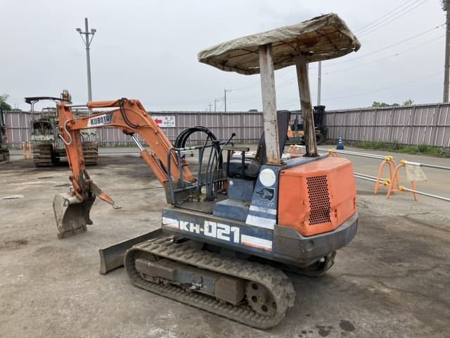 MINI EXCAVATOR — Auction (lot 8451-251)