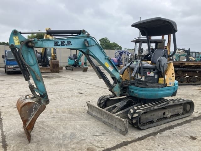 MINI EXCAVATOR — Auction (lot 8451-258)