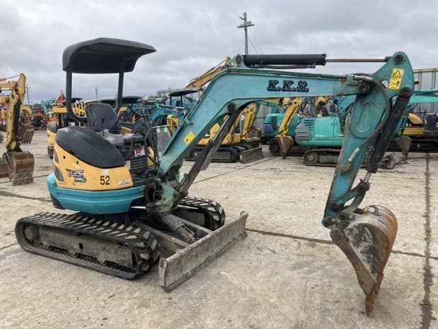 MINI EXCAVATOR — Auction (lot 8451-258)