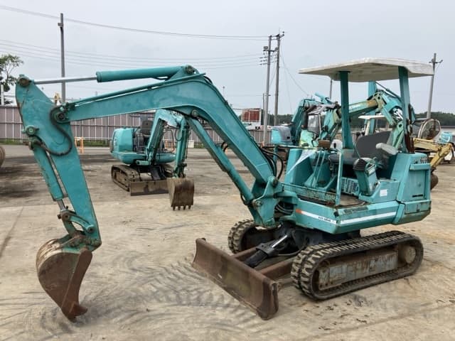 MINI EXCAVATOR — Auction (lot 8451-261)