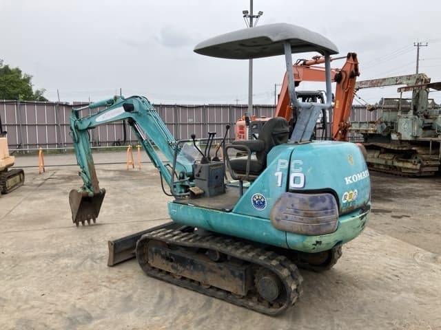 MINI EXCAVATOR — Auction (lot 8451-262)