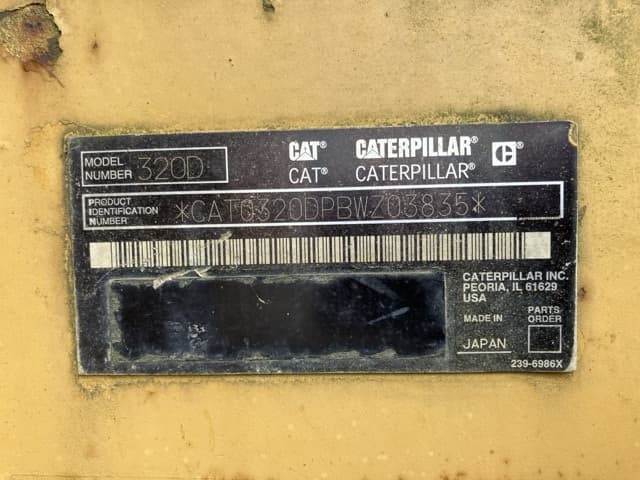 EXCAVATOR — Auction (lot 8451-271)
