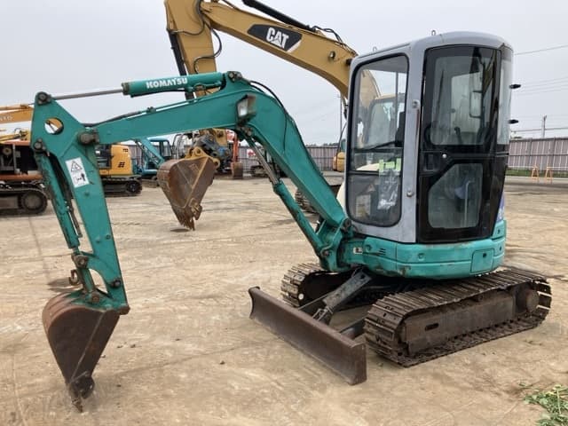 MINI EXCAVATOR — Auction (lot 8451-272)