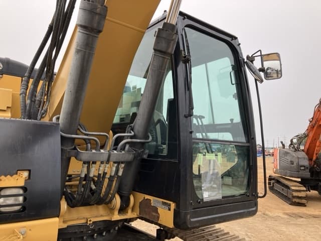 EXCAVATOR — Auction (lot 8451-277)