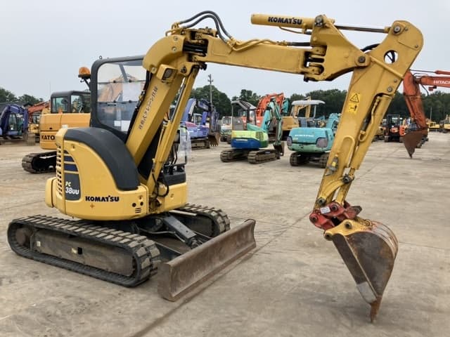 MINI EXCAVATOR — Auction (lot 8451-279)