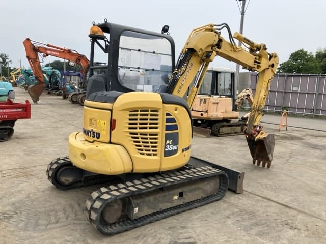 MINI EXCAVATOR — Auction (lot 8451-279)